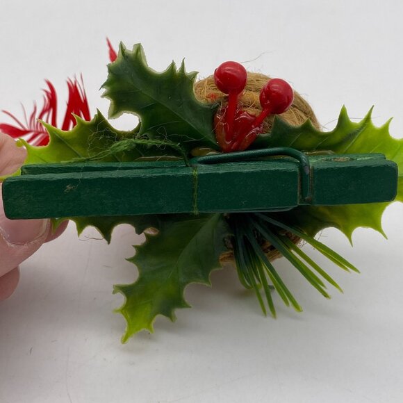 Vintage hand made red bird on nest Christmas tree ornament Close pin clip on bra - Picture 4 of 6